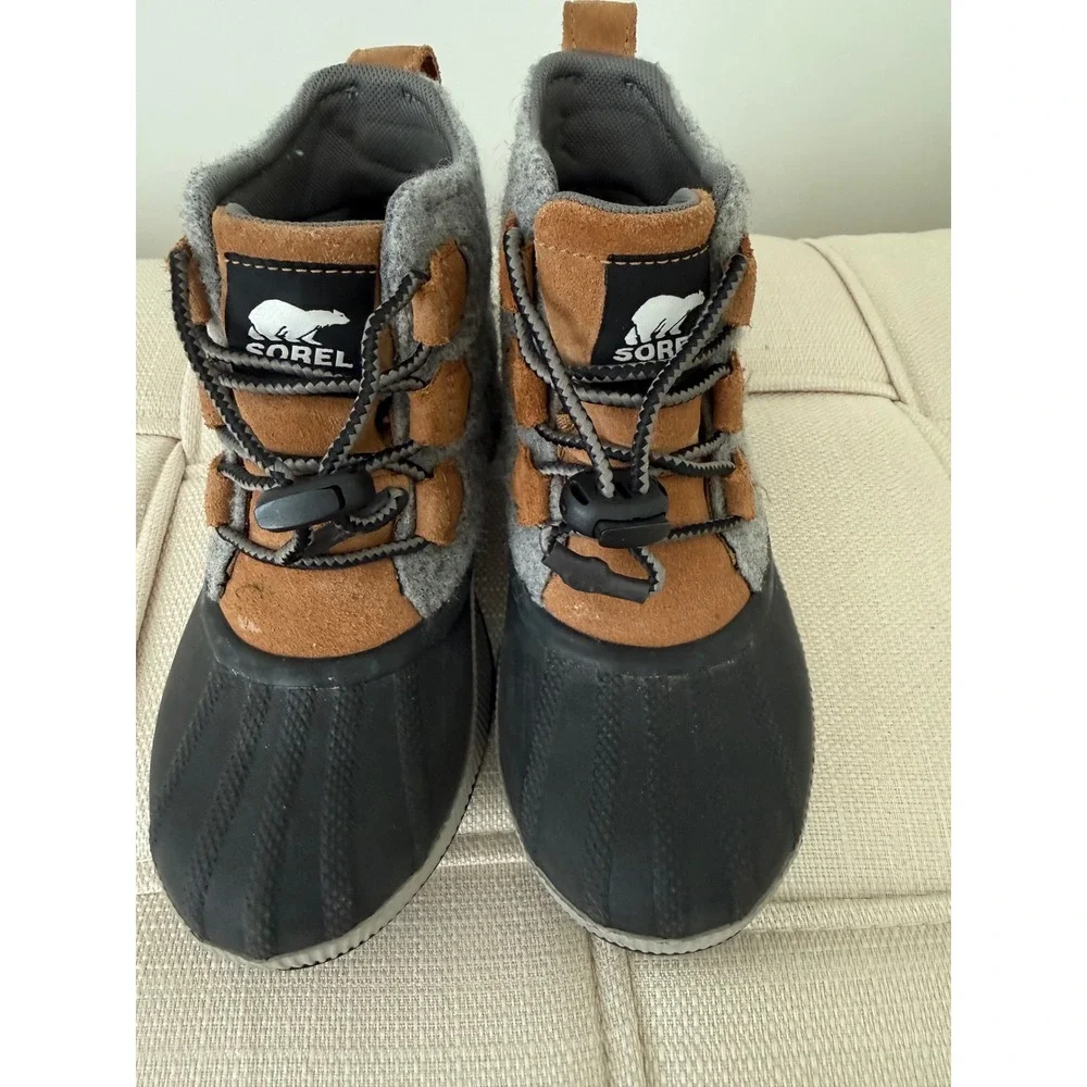 Sorel Kids Out N About Classic Waterproof Duck Boots Grey Brown NY4563-224 Sz 3